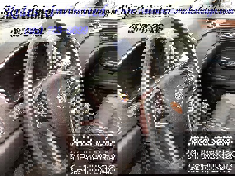 Used 2013 Cadillac SRX Luxury w/ Driver Awareness Package image 26