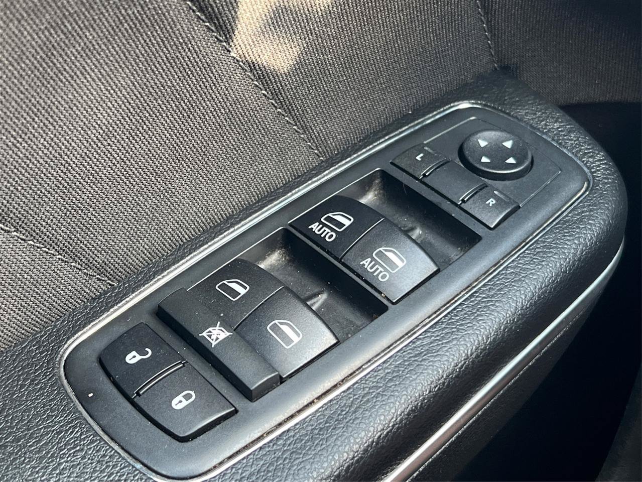 Used 2018 Dodge Charger SXT Plus RWD image 39