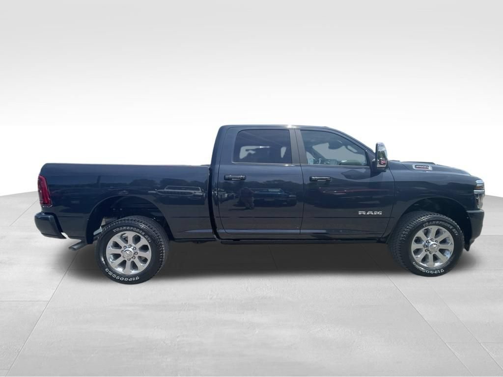 New 2026 RAM 2500 Laramie AWD/4WD image 11