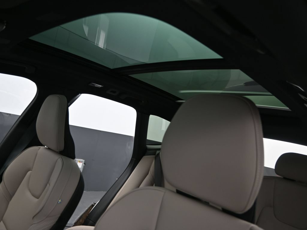 New 2026 Volvo XC60 B5 Core AWD/4WD image 26