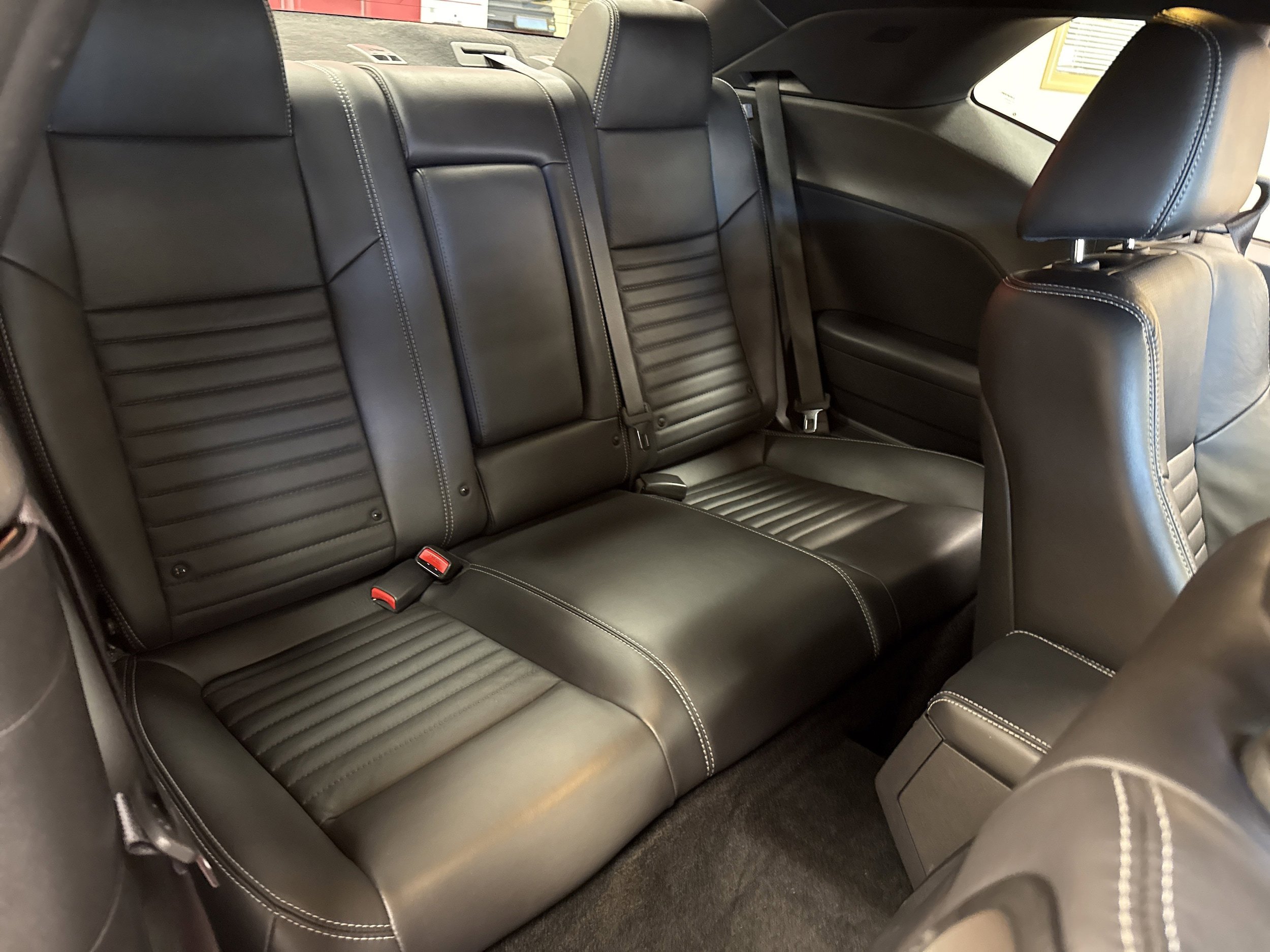 Used 2013 Dodge Challenger R/T image 23