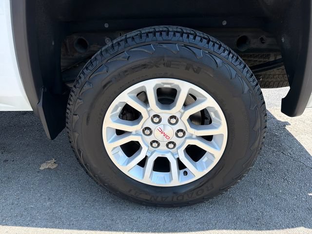 Used 2015 GMC Sierra 1500 SLE w/ All-Terrain Package AWD/4WD image 31