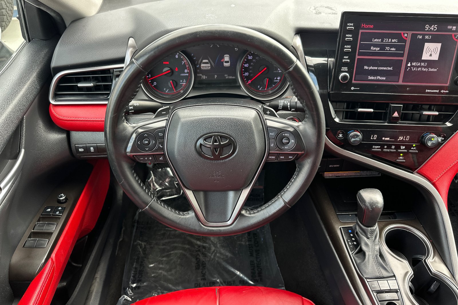 Used 2021 Toyota Camry XSE FWD image 15