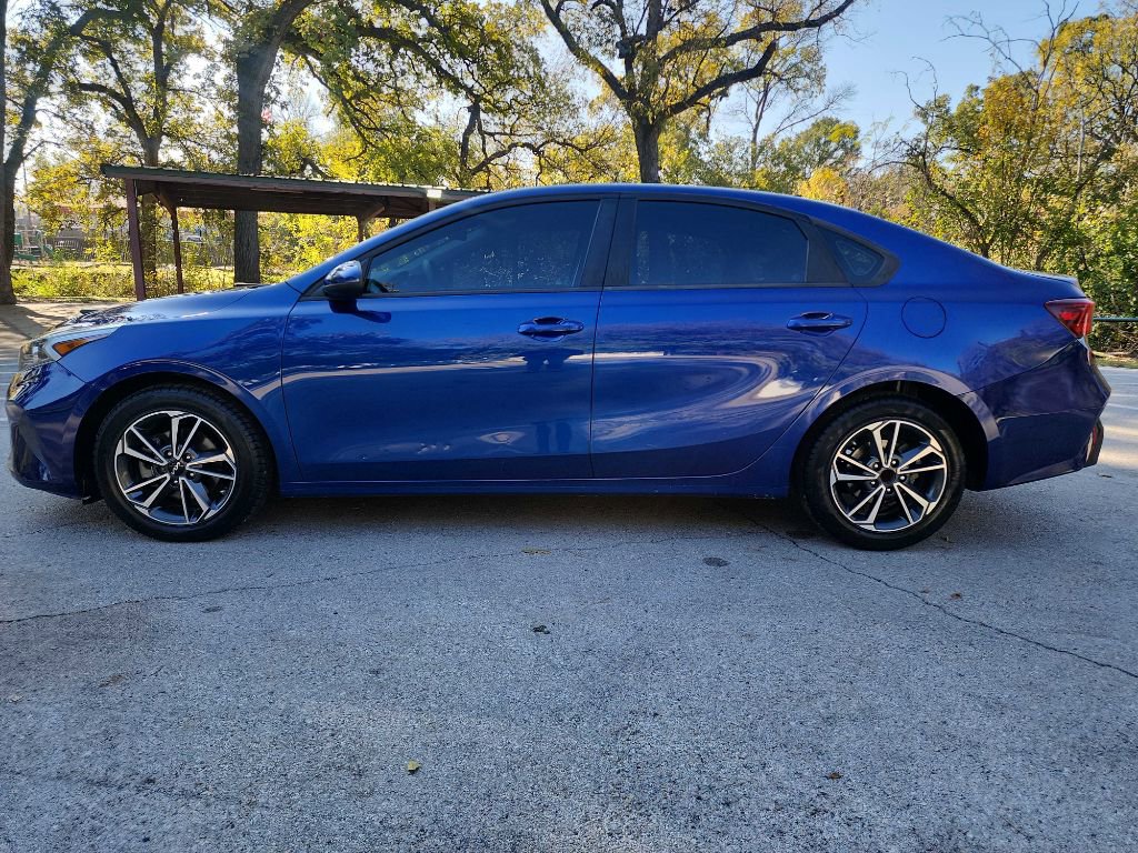 Used 2022 Kia Forte LXS image 3