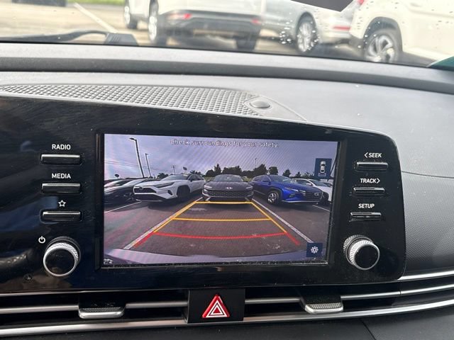 Used 2022 Hyundai Elantra SEL w/ Convenience Package FWD image 14