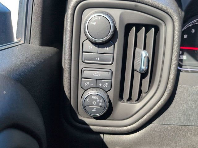 Used 2022 Chevrolet Silverado 2500 Custom w/ Custom Value Package image 19