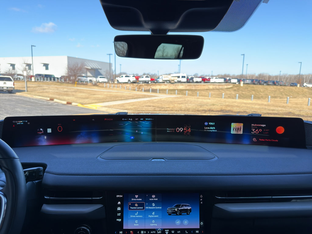 Used 2025 Lincoln Navigator L Reserve w/ Jet Appearance Package image 29