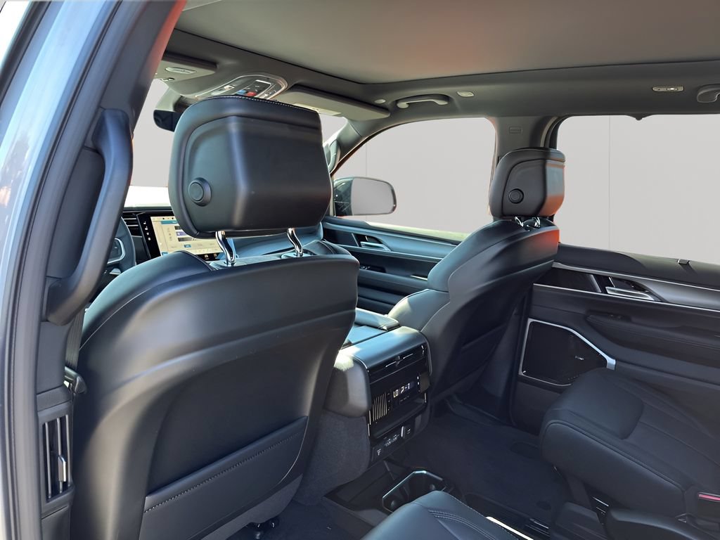 New 2026 Jeep Grand Wagoneer Limited AWD/4WD image 19