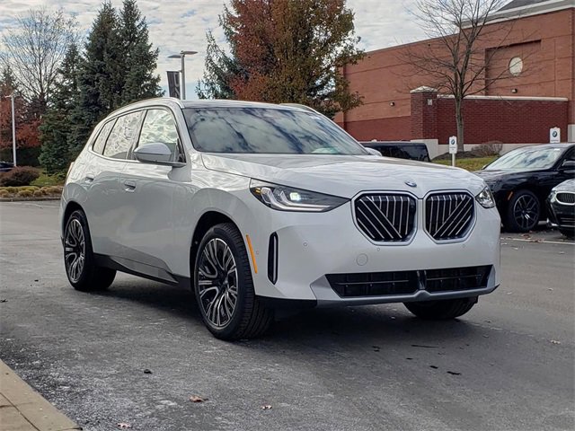 New 2026 BMW X3 xDrive30 w/ Premium Package image 3