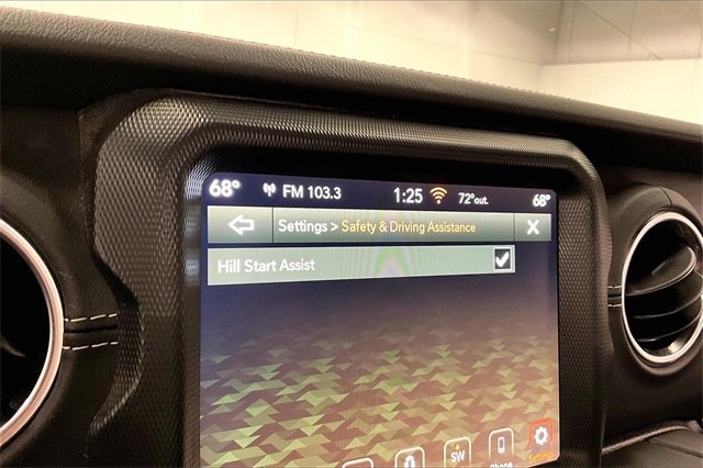 Used 2021 Jeep Wrangler Unlimited Sahara image 35