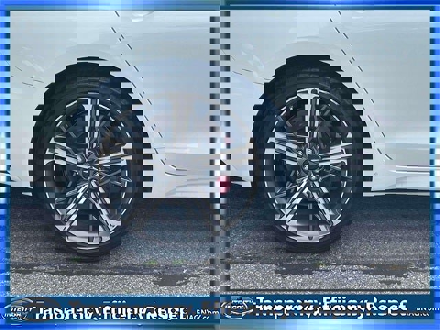 Used 2025 Genesis G70 3.3T Advanced w/ Sport Prestige Package image 9