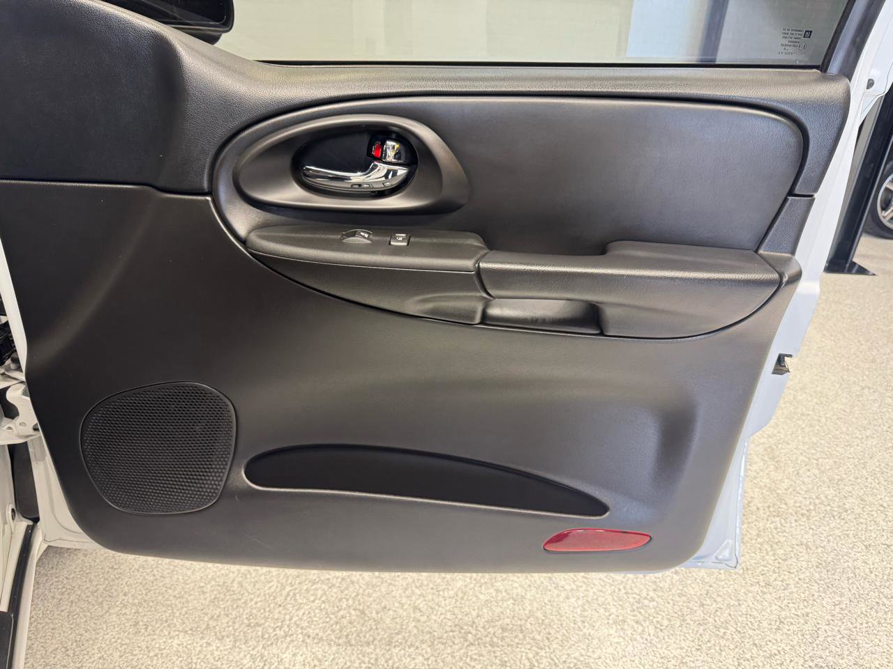 Used 2007 Chevrolet TrailBlazer SS RWD image 48