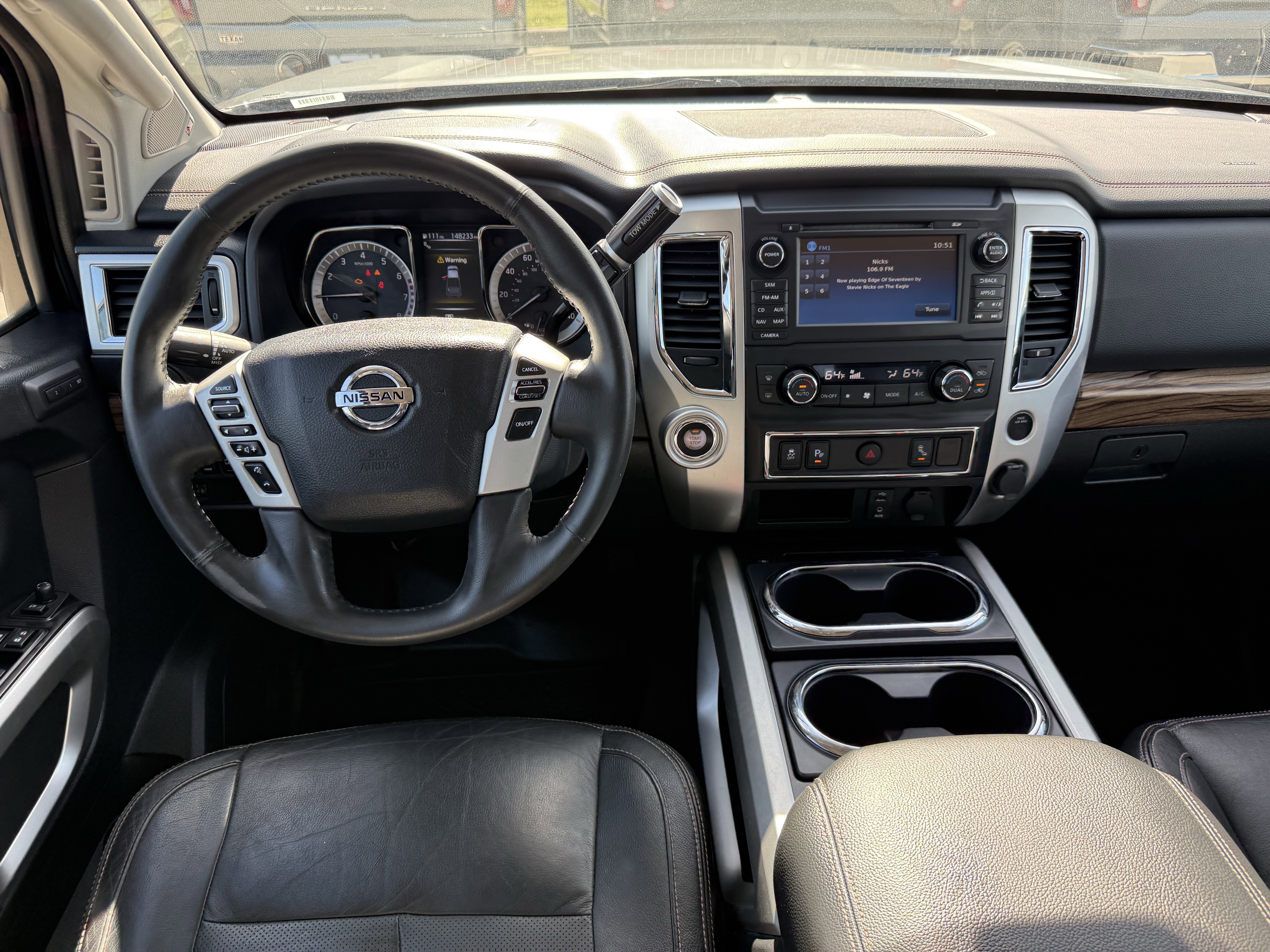 Used 2018 Nissan Titan SL image 14