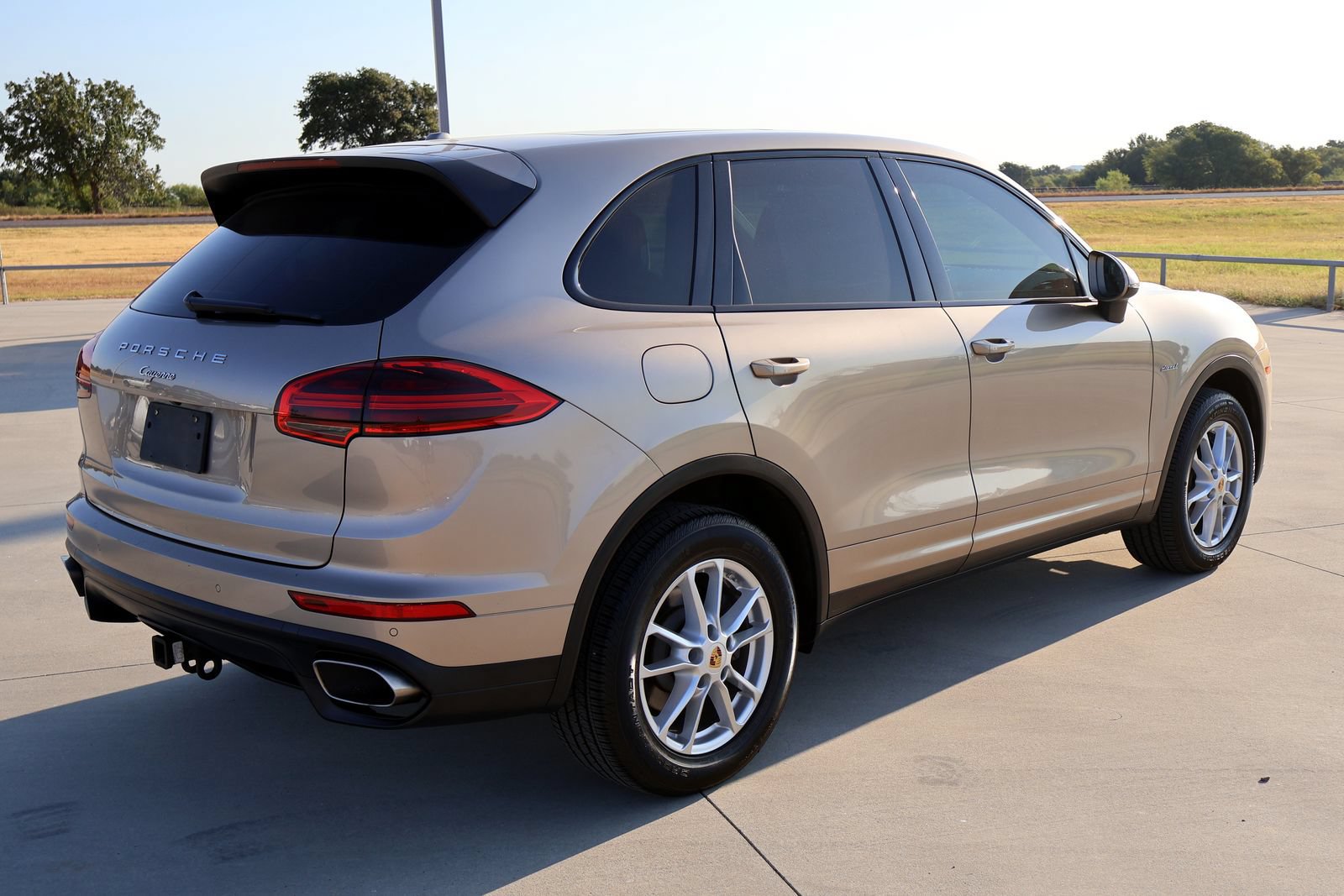 Used 2015 Porsche Cayenne Diesel AWD/4WD image 7