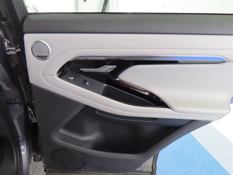 Used 2020 Land Rover Range Rover Evoque R-Dynamic HSE AWD/4WD image 36