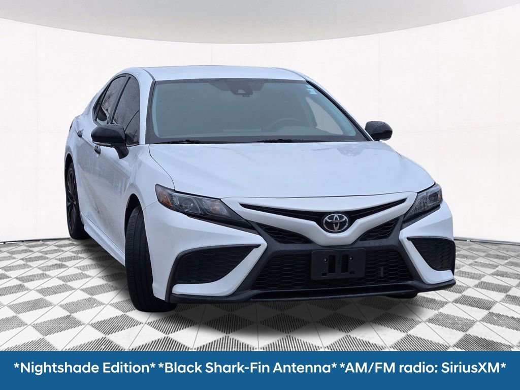 Used 2022 Toyota Camry SE w/ Convenience Package image 7