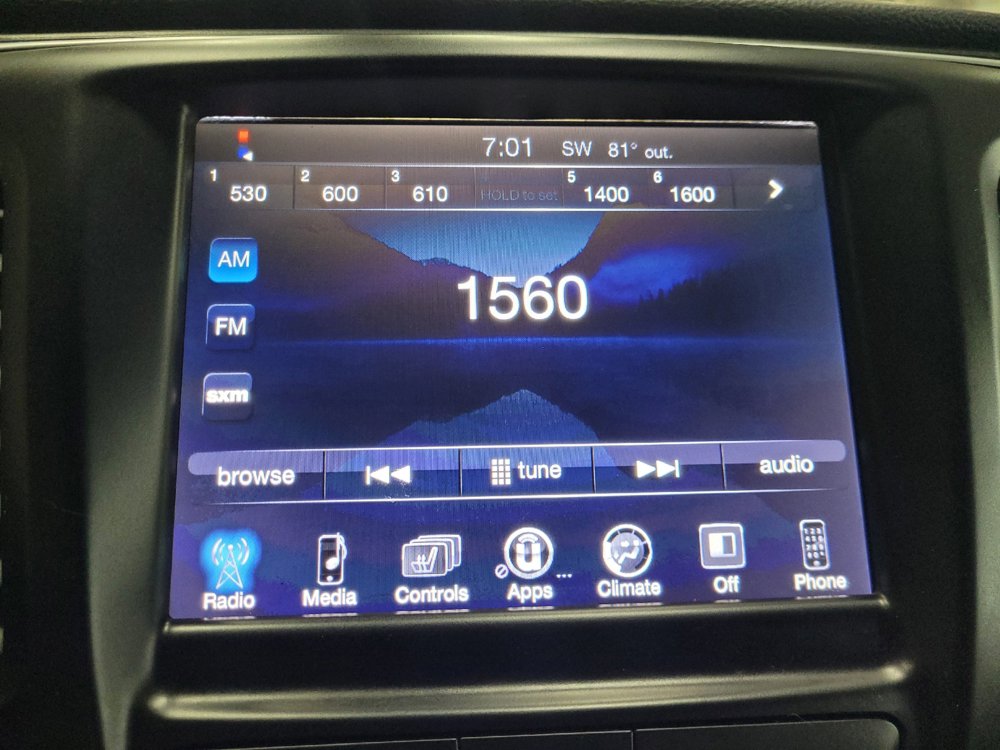 Used 2017 Chrysler 200 Limited Platinum FWD image 25