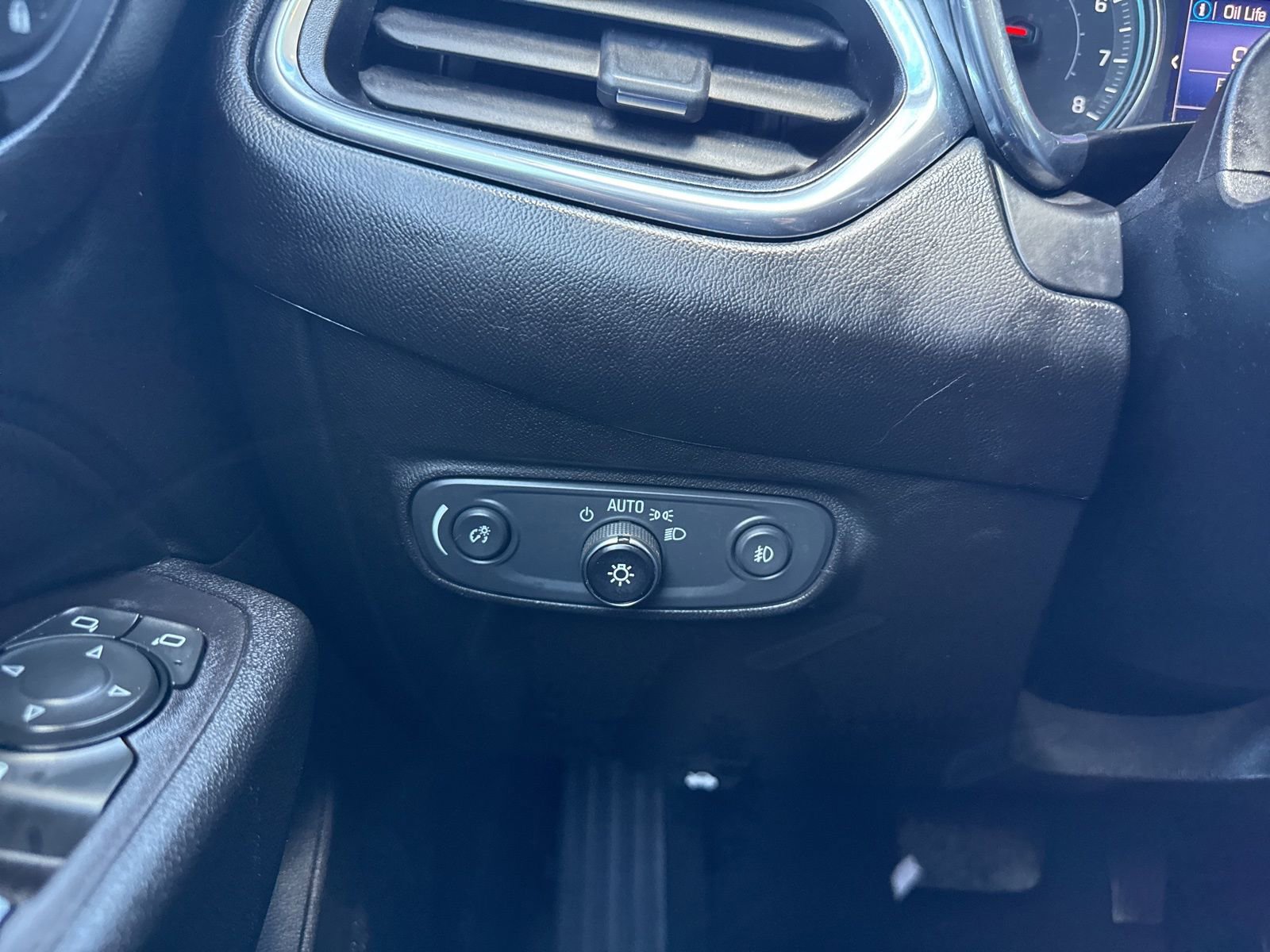 Used 2020 Chevrolet Equinox LT AWD/4WD image 36