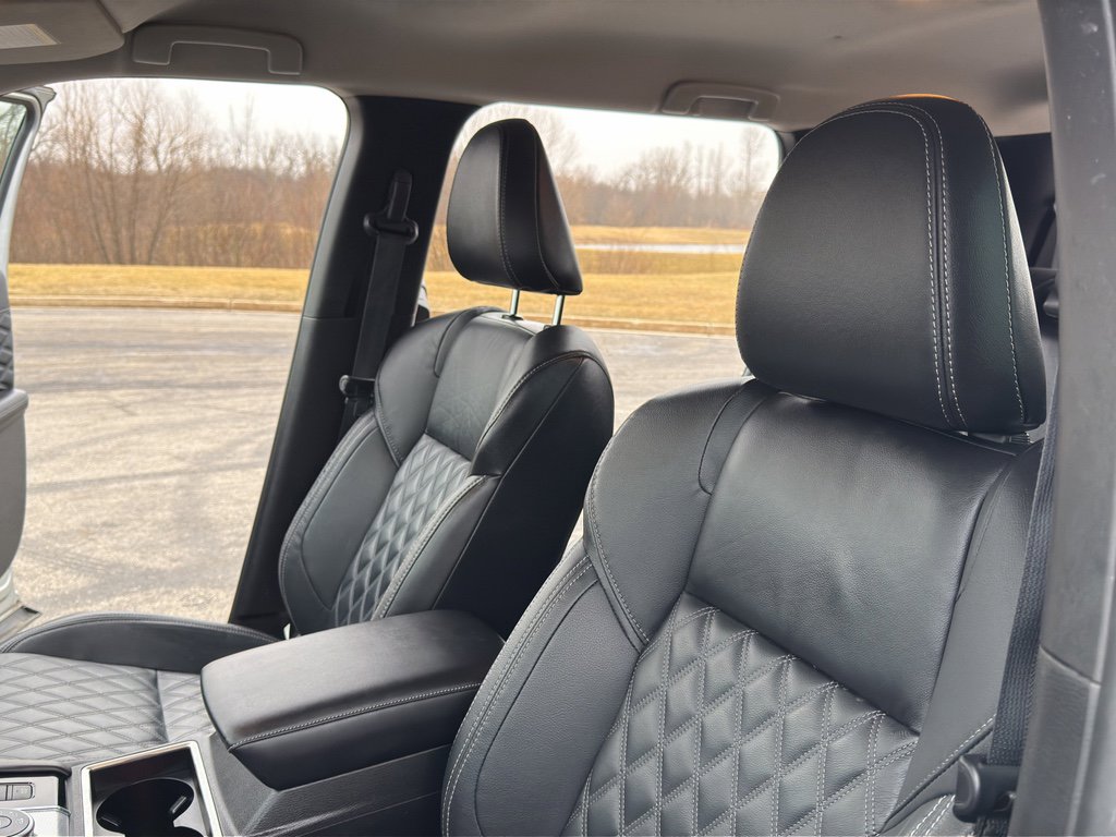 Used 2022 Mitsubishi Outlander SEL AWD/4WD image 16