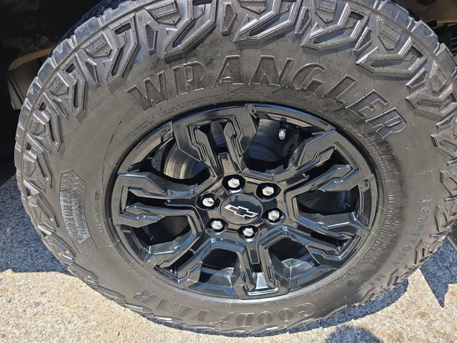 Used 2022 Chevrolet Silverado 1500 ZR2 w/ Technology Package AWD/4WD image 33