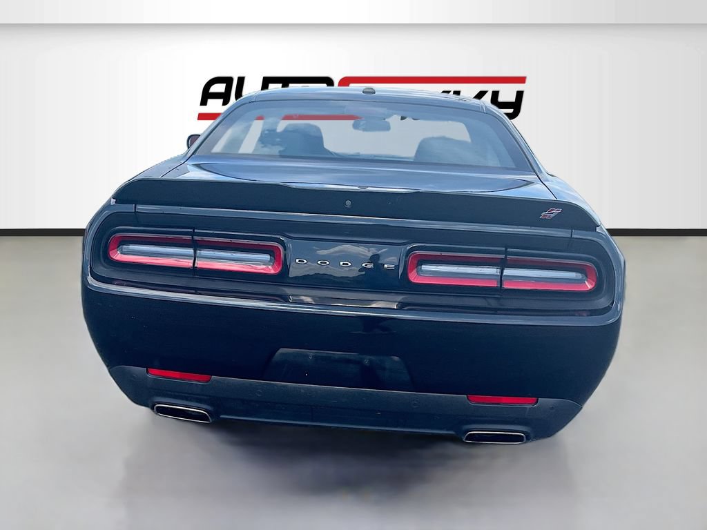 Used 2022 Dodge Challenger GT AWD/4WD image 6