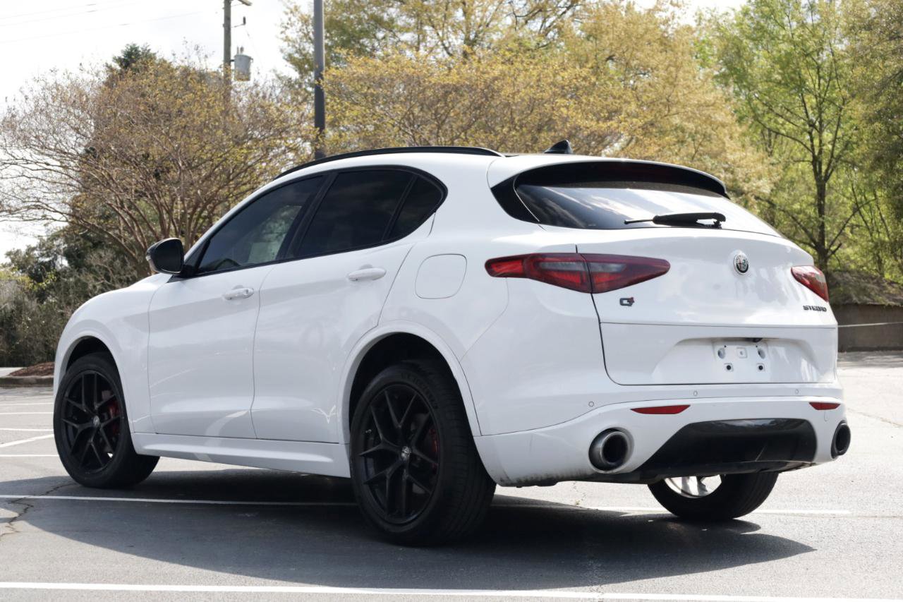 Used 2021 Alfa Romeo Stelvio Ti w/ Nero Edizione AWD/4WD image 3