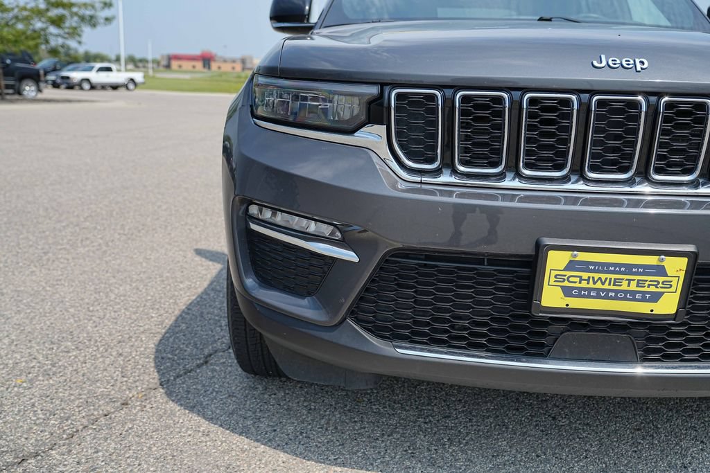 Used 2024 Jeep Grand Cherokee Limited 4xe AWD/4WD image 3
