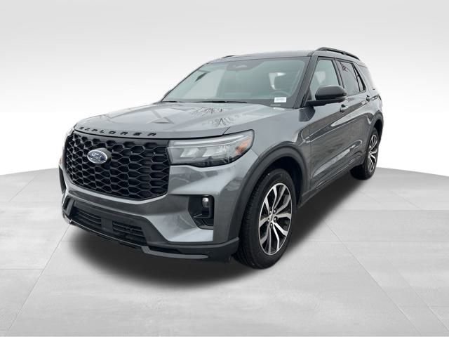 Used 2025 Ford Explorer ST-Line image 3