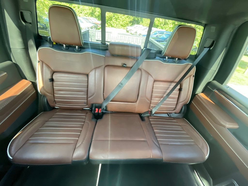 Used 2024 GMC Sierra 2500 Denali Ultimate AWD/4WD image 9