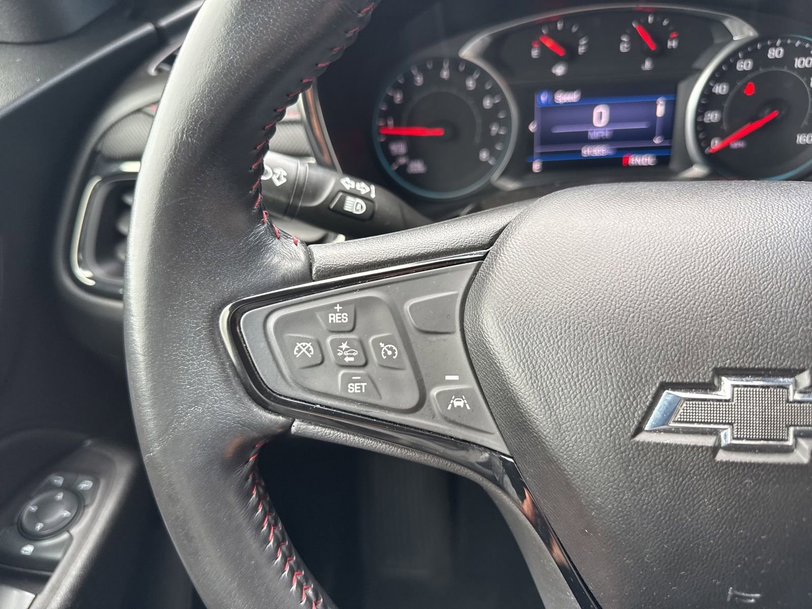 Used 2022 Chevrolet Equinox RS FWD image 33