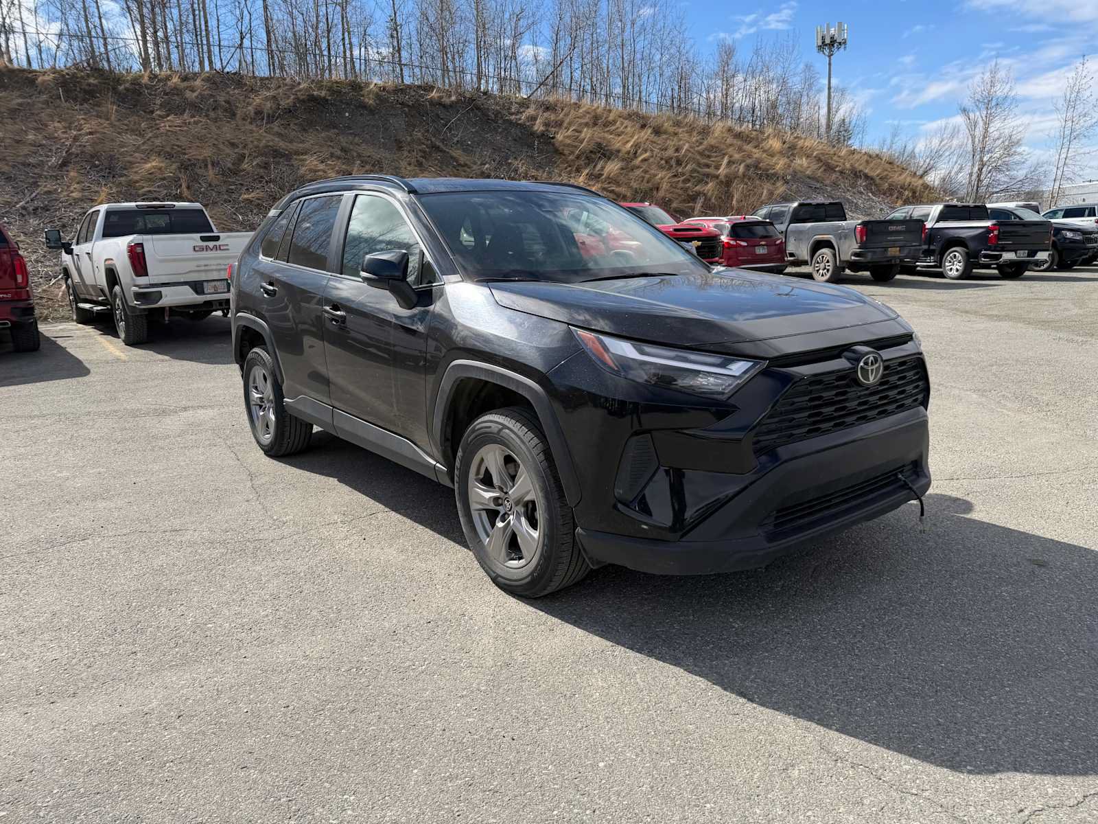 Used 2023 Toyota RAV4 XLE FWD image 5