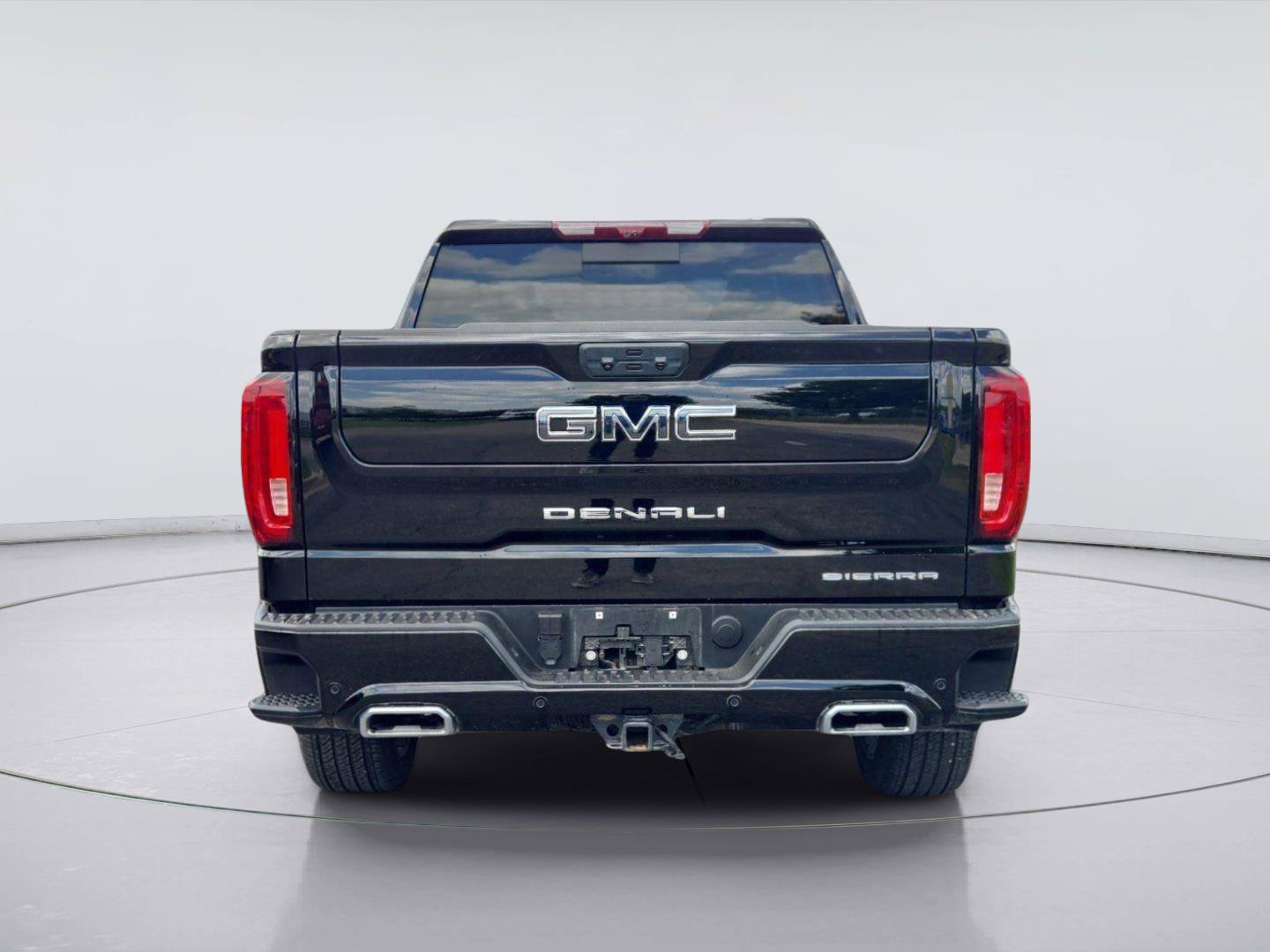 Used 2025 GMC Sierra 1500 Denali Ultimate AWD/4WD image 4