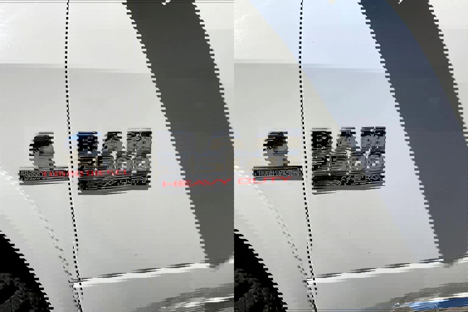 Used 2018 RAM 2500 Limited image 32