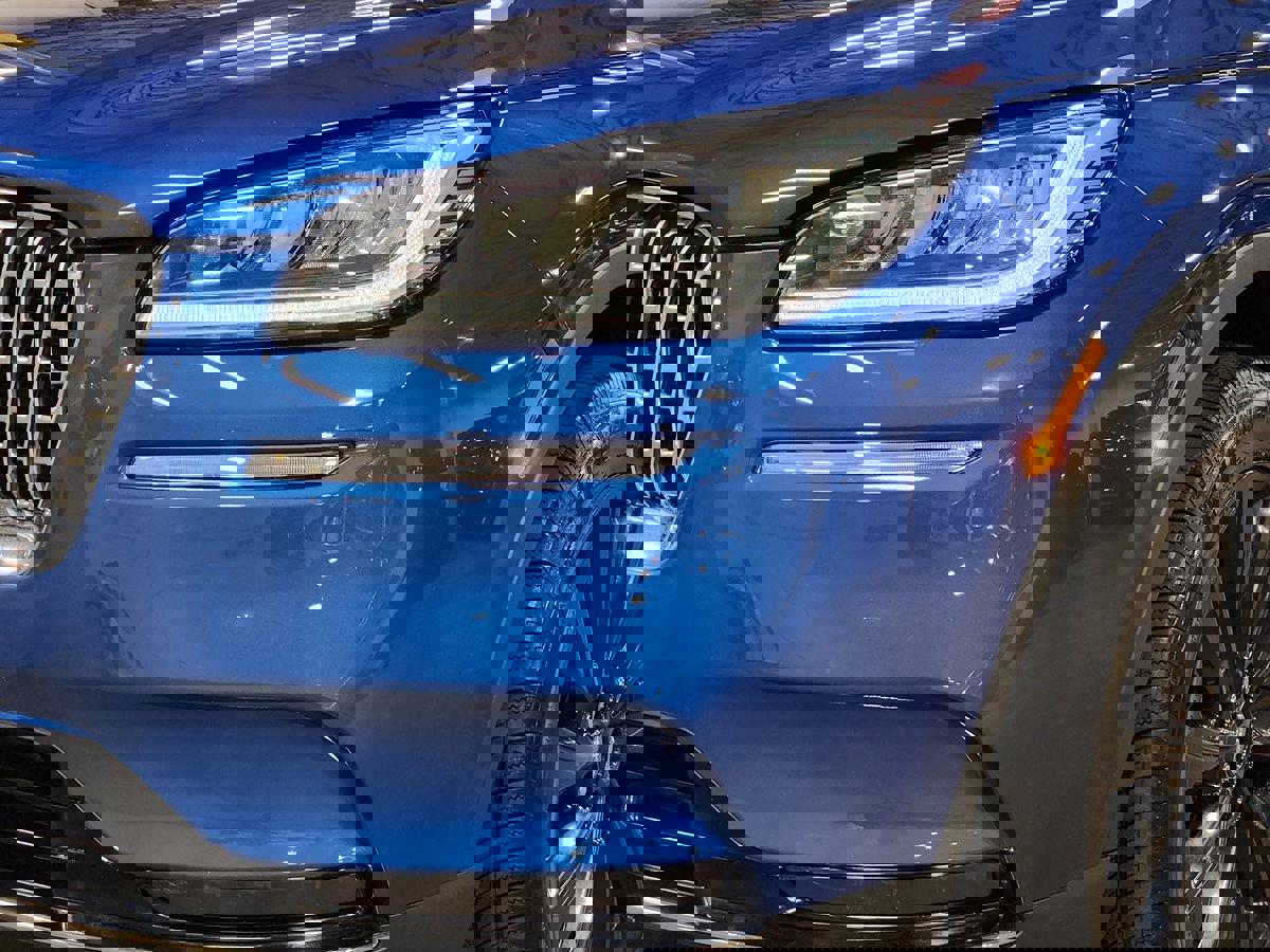 Used 2020 Lincoln Corsair Reserve w/ Elements Package FWD image 14