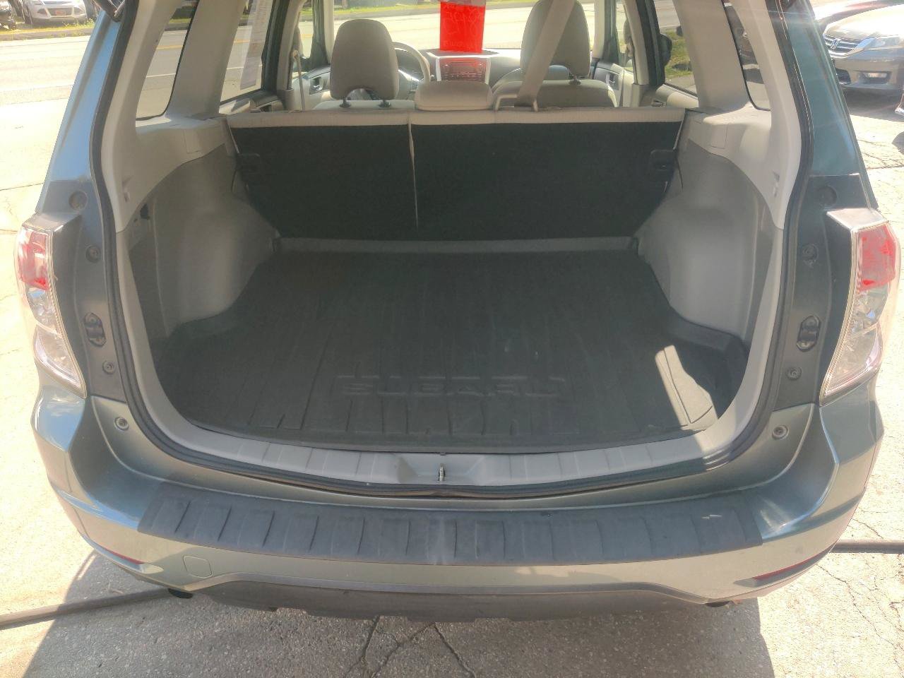 Used 2013 Subaru Forester 2.5X Premium w/ All-Weather Pkg AWD/4WD image 16