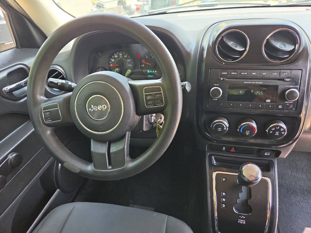 Used 2012 Jeep Patriot Sport w/ Tire & Wheel Group AWD/4WD image 19
