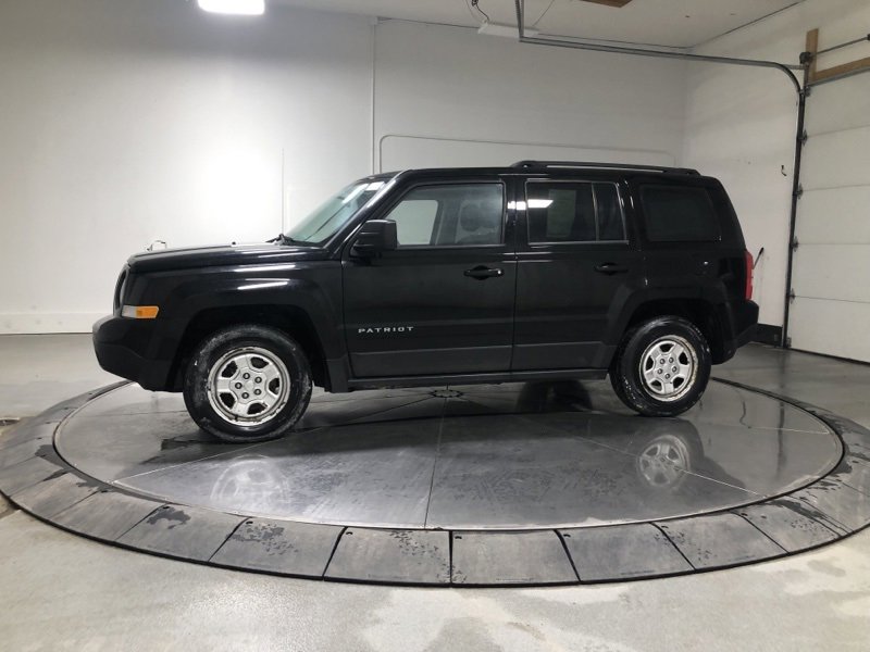 Used 2015 Jeep Patriot Sport w/ Power Value Group image 4