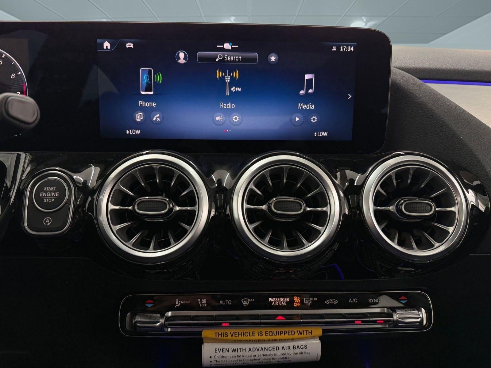 New 2026 Mercedes-Benz GLA 35 AMG 4MATIC image 29