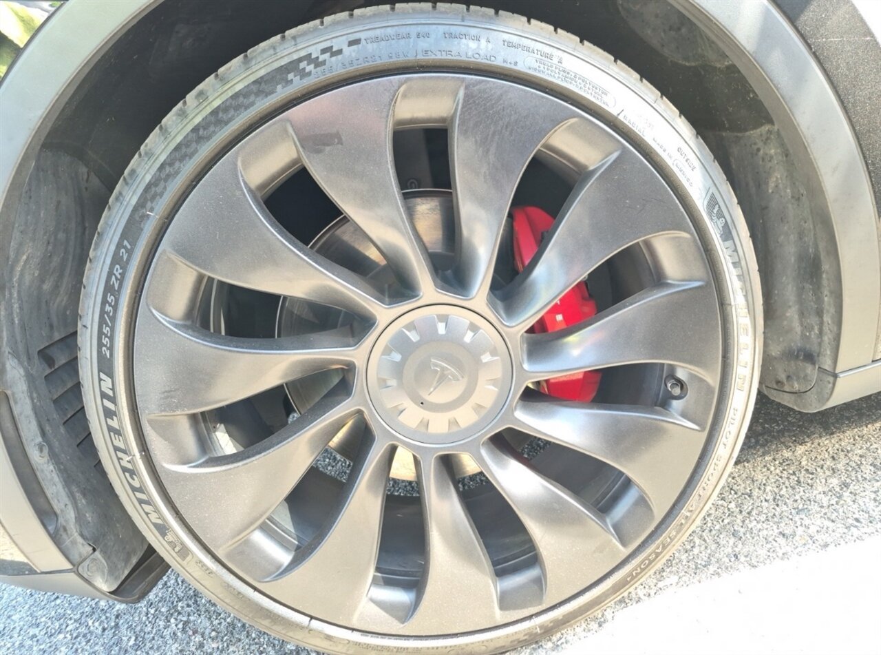 Used 2022 Tesla Model Y Performance AWD/4WD image 5