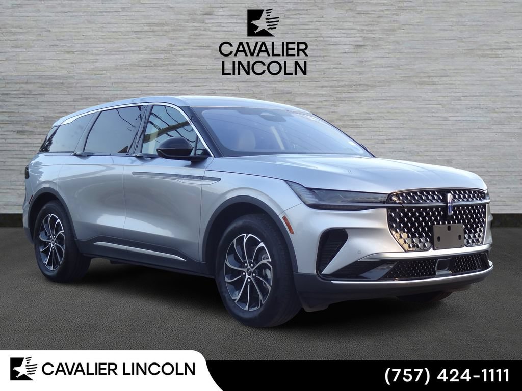 Used 2026 Lincoln Nautilus Premier AWD/4WD image 1