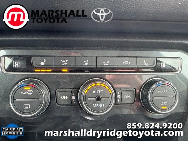 Used 2020 Volkswagen Tiguan SE w/ Panoramic Sunroof Package image 18