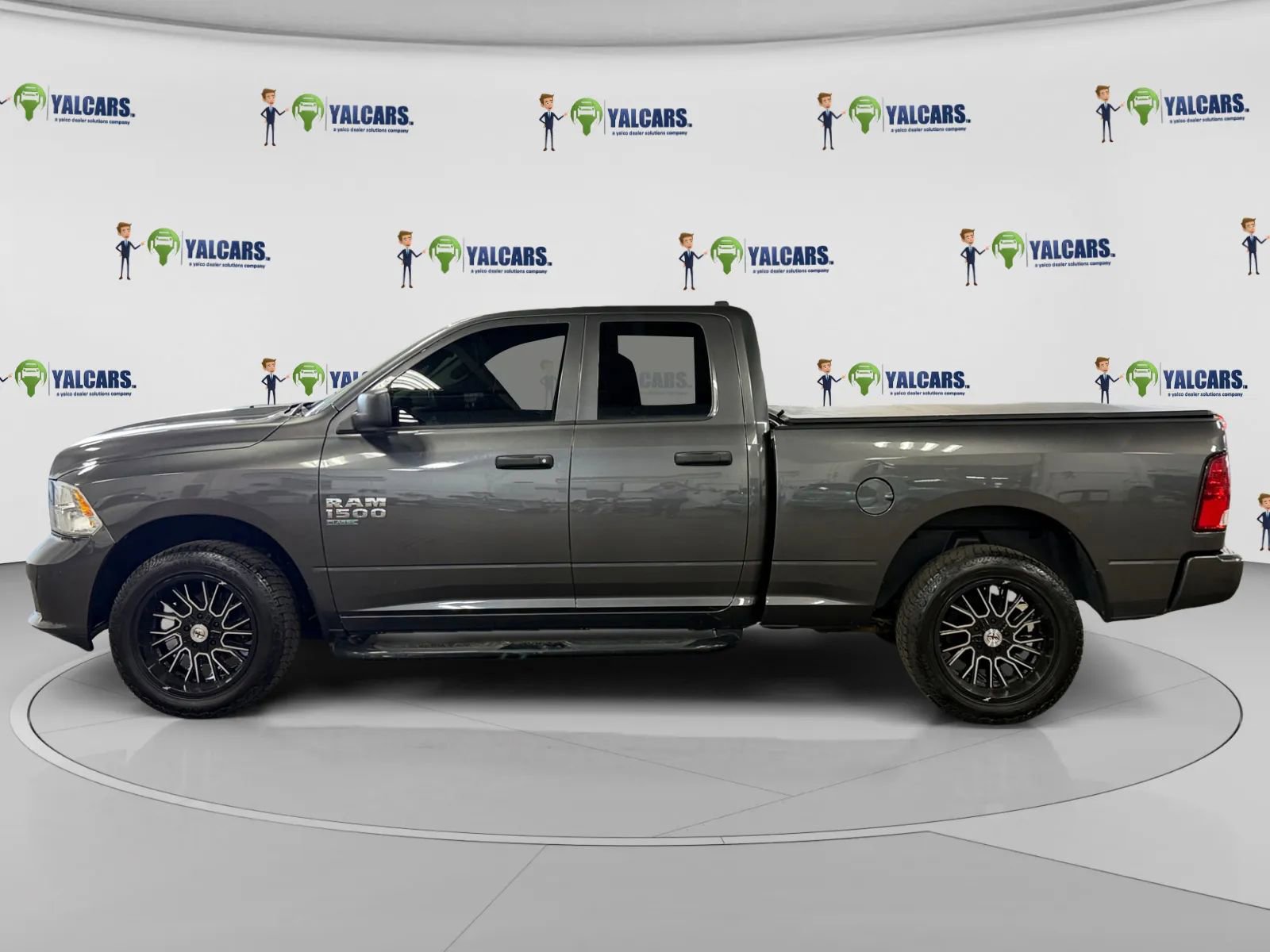 Used 2019 RAM 1500 Express image 2