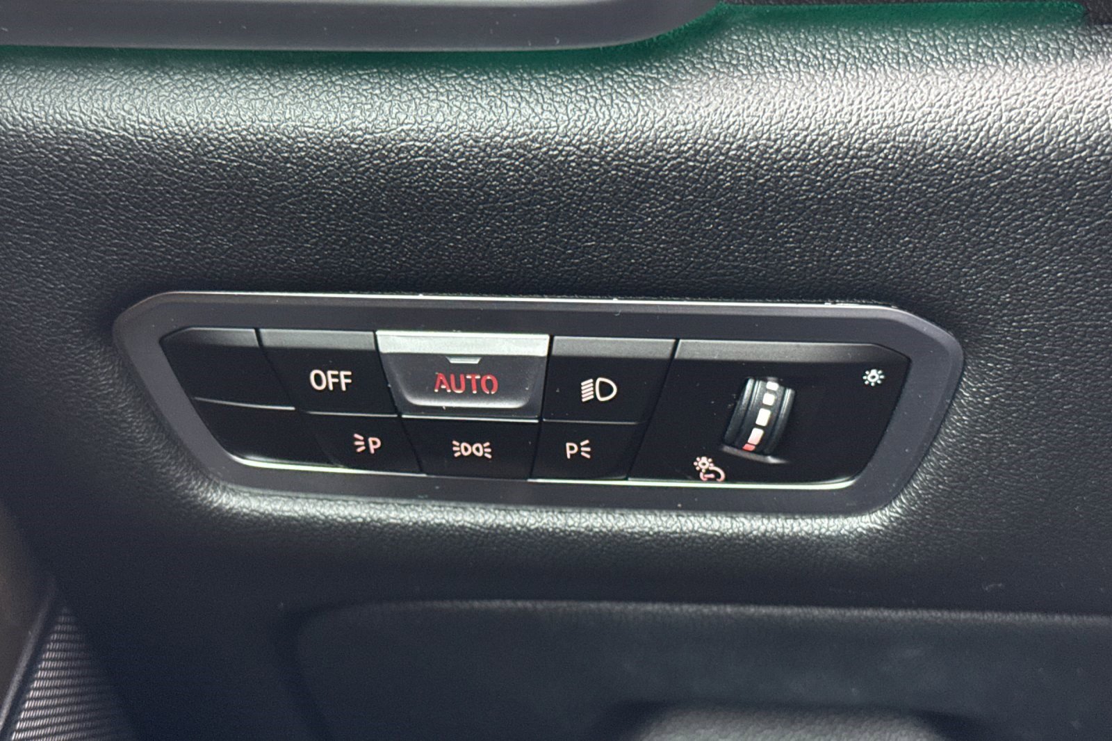 Used 2022 BMW X5 xDrive40i w/ Climate Comfort Package image 34