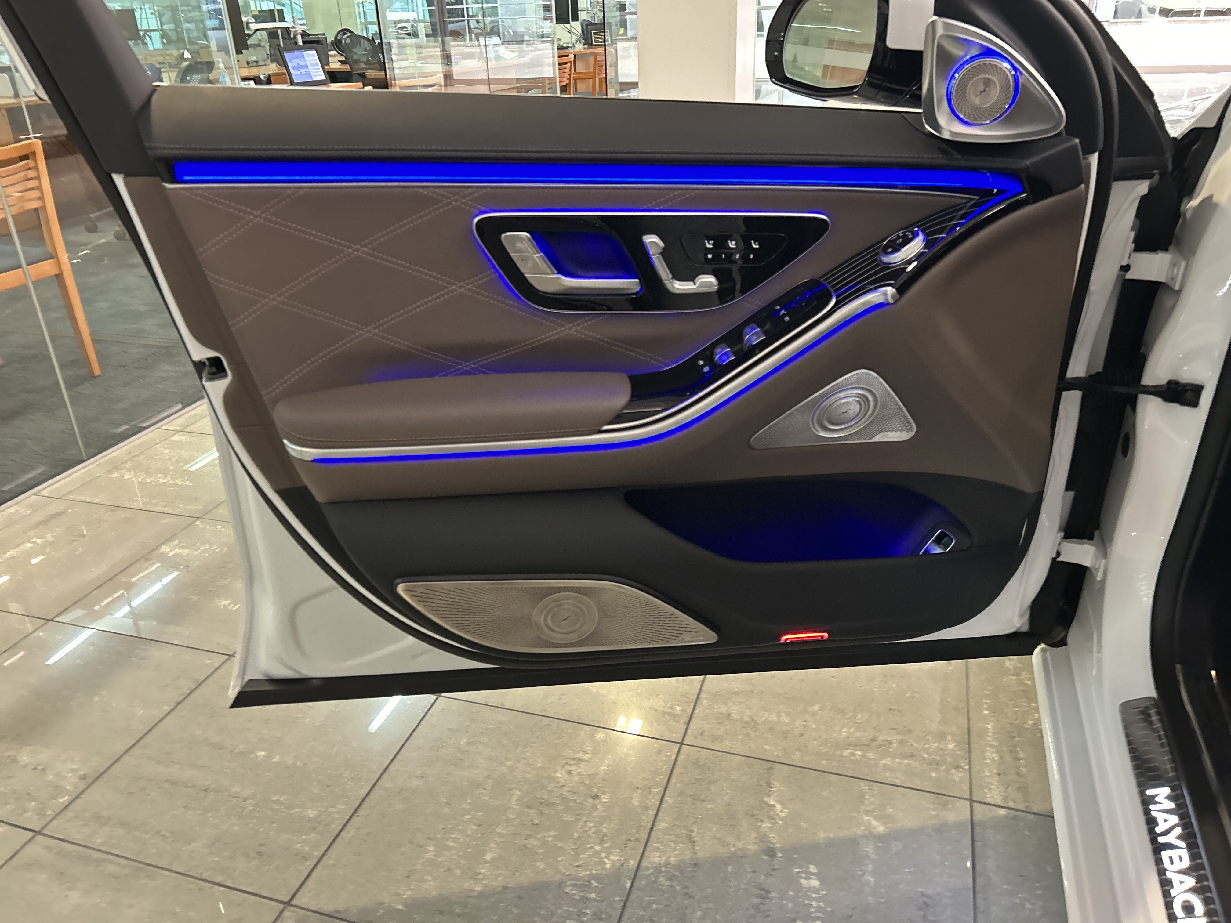 Certified 2024 Mercedes-Benz Maybach S 580 4MATIC image 17