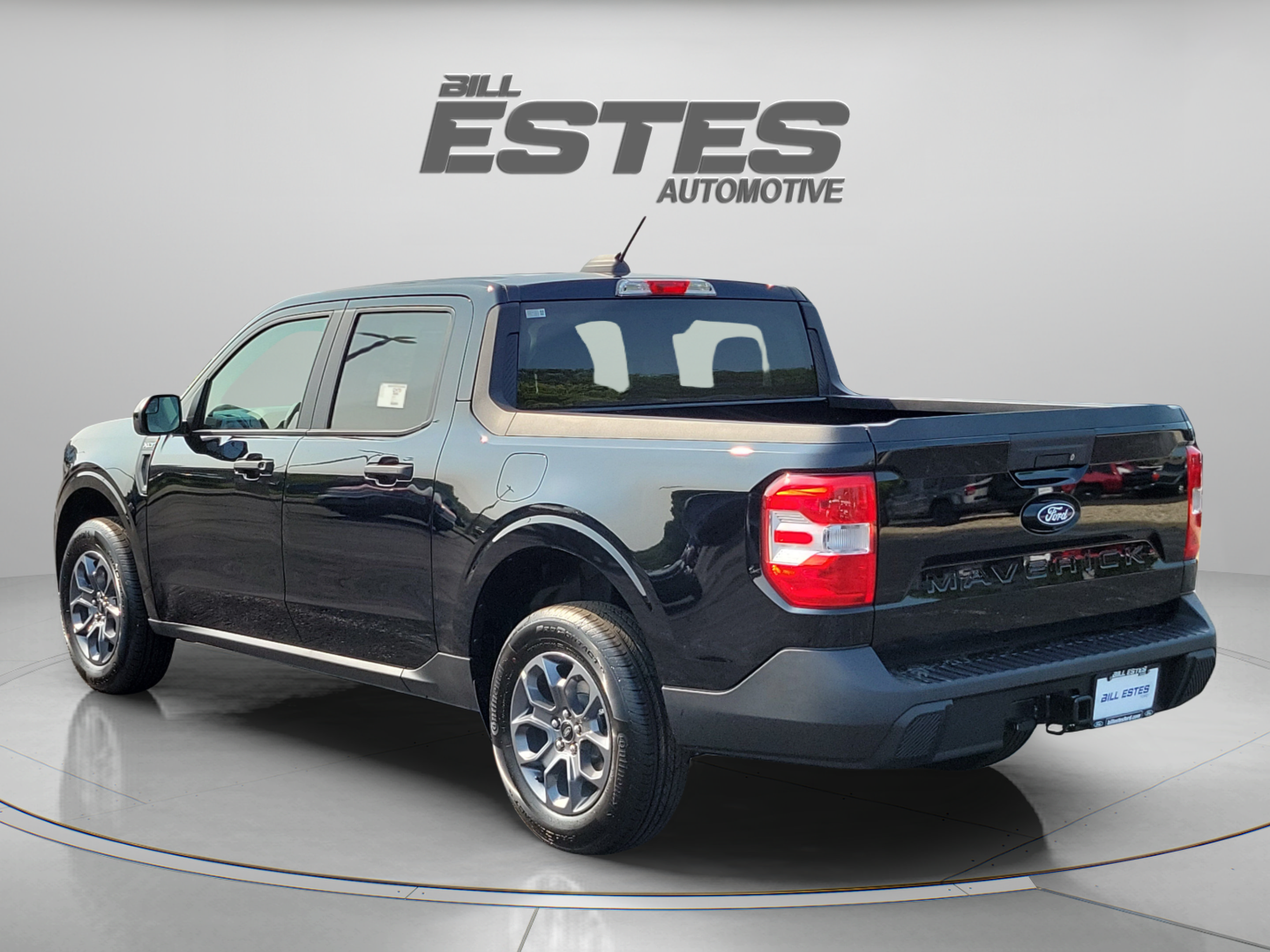 New 2026 Ford Maverick XLT w/ XLT Luxury Package AWD/4WD image 2