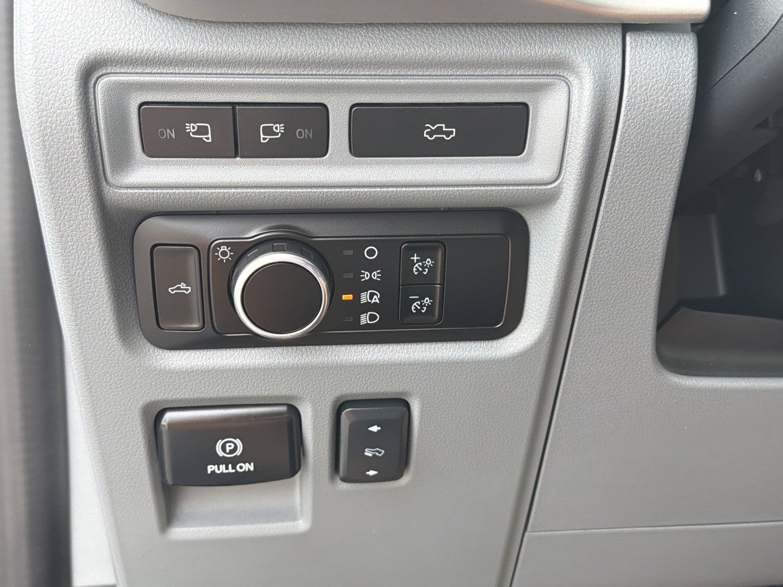Used 2023 Ford F150 Lightning XLT AWD/4WD image 28