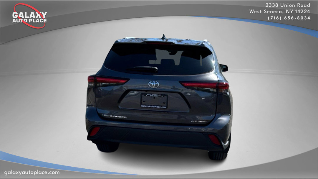 Used 2022 Toyota Highlander XLE image 6