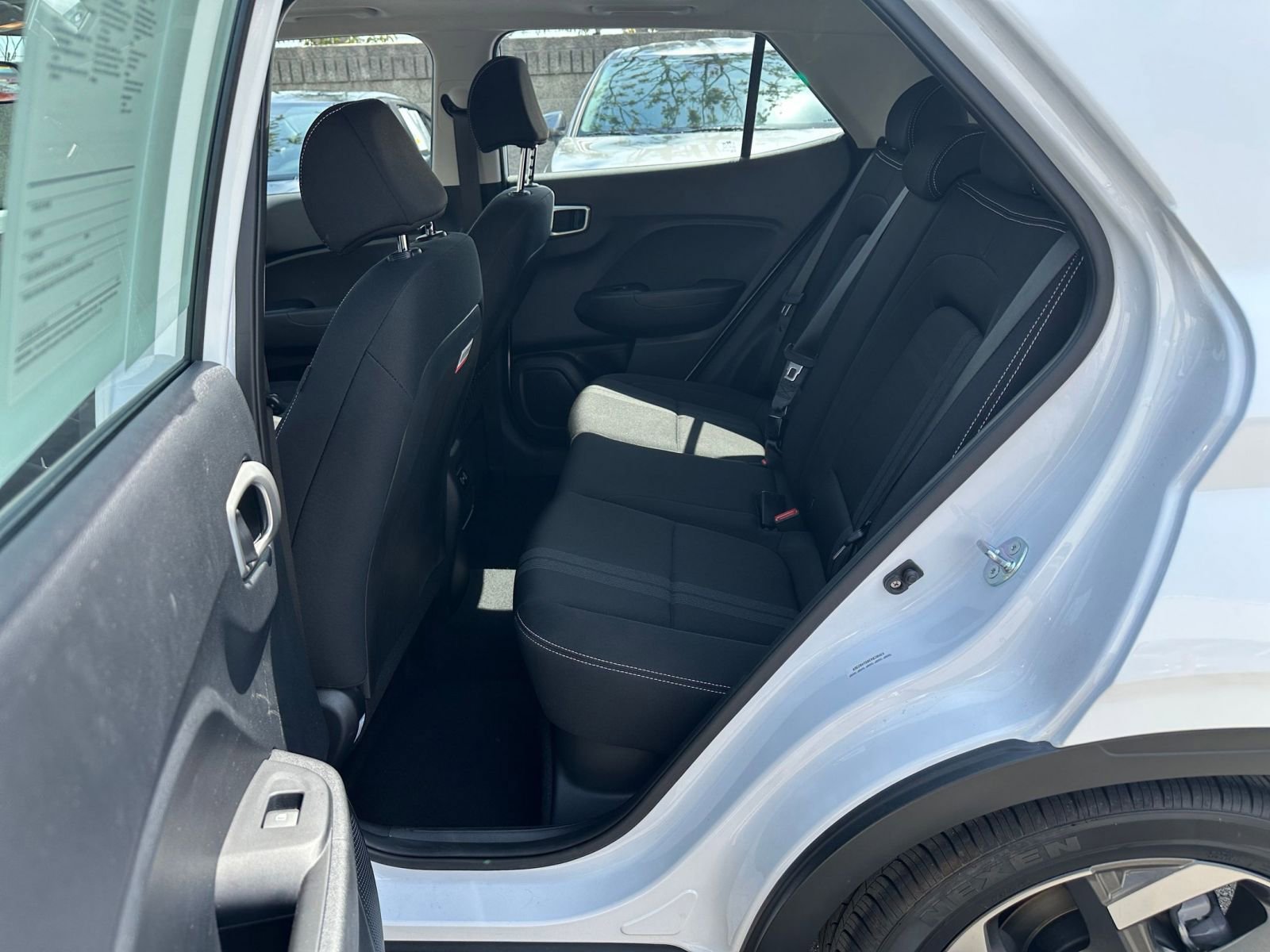 Used 2025 Hyundai Venue SEL image 24