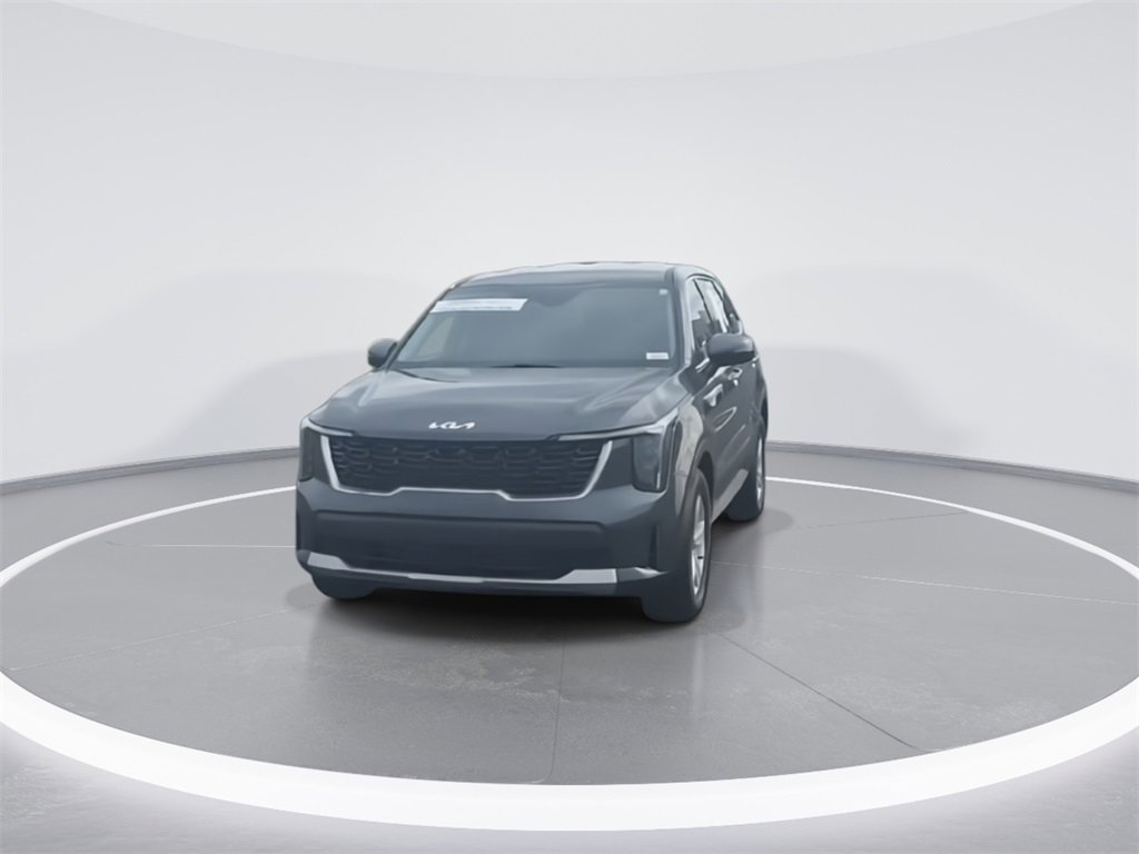 Used 2025 Kia Sorento LX image 3