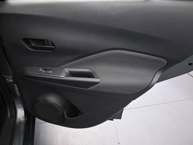 Used 2019 Nissan Kicks S image 31